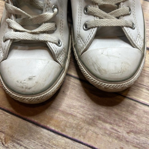 Converse All Star White Leather Women's Size 5 Low Tops Black Tongue Sneakers - Picture 6 of 7